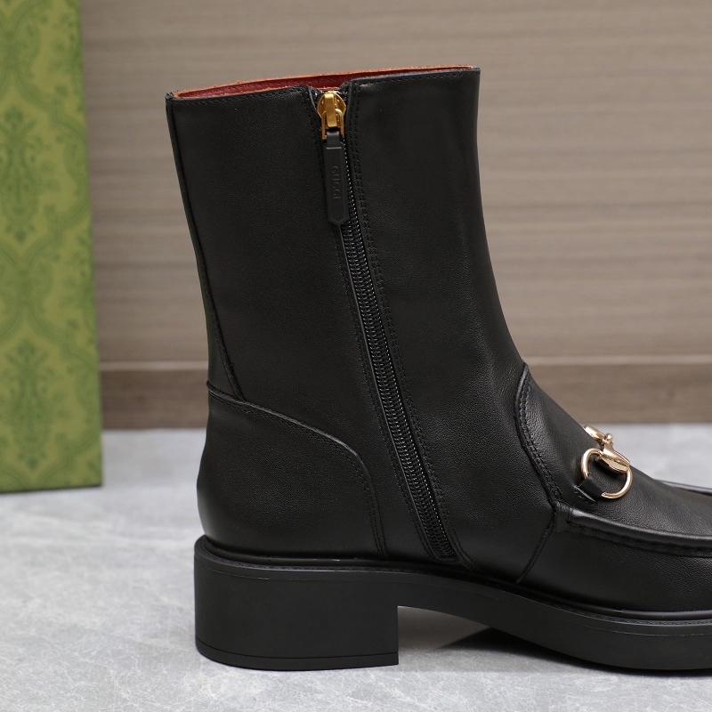 G*u*i boots